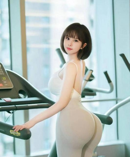 丰乳肥臀的天然炮架