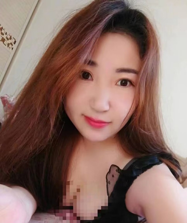 性价比年轻微胖小妹