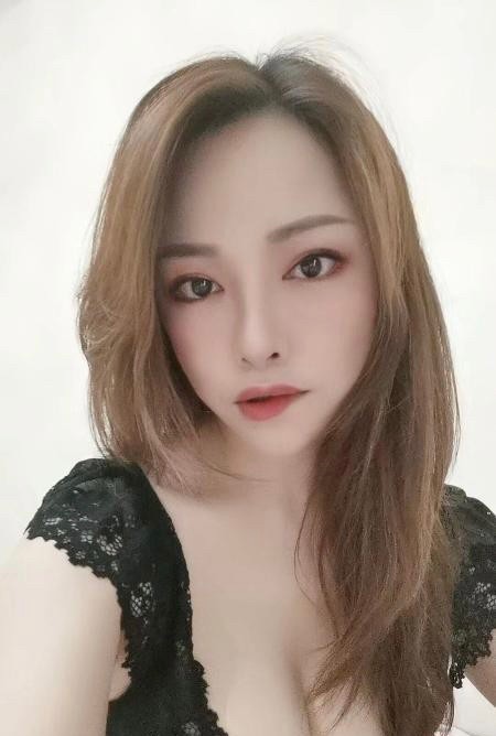 吴中花姐姐丝袜美腿