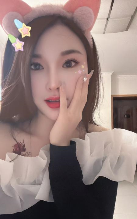 马群悦悦美女