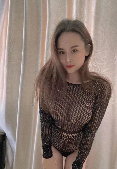 仙鹤街风骚少妇