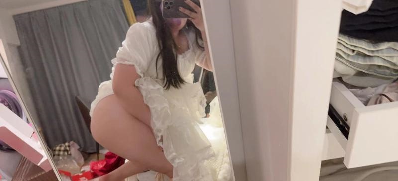 00后年轻胖妹