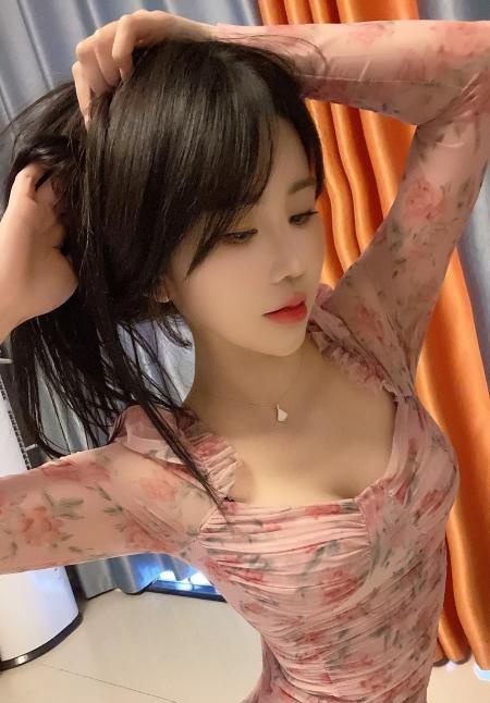青浦大胸00后雪儿