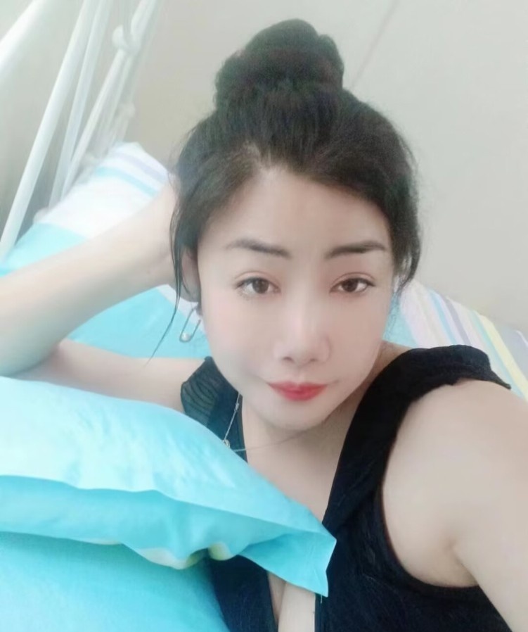 服务轻熟女