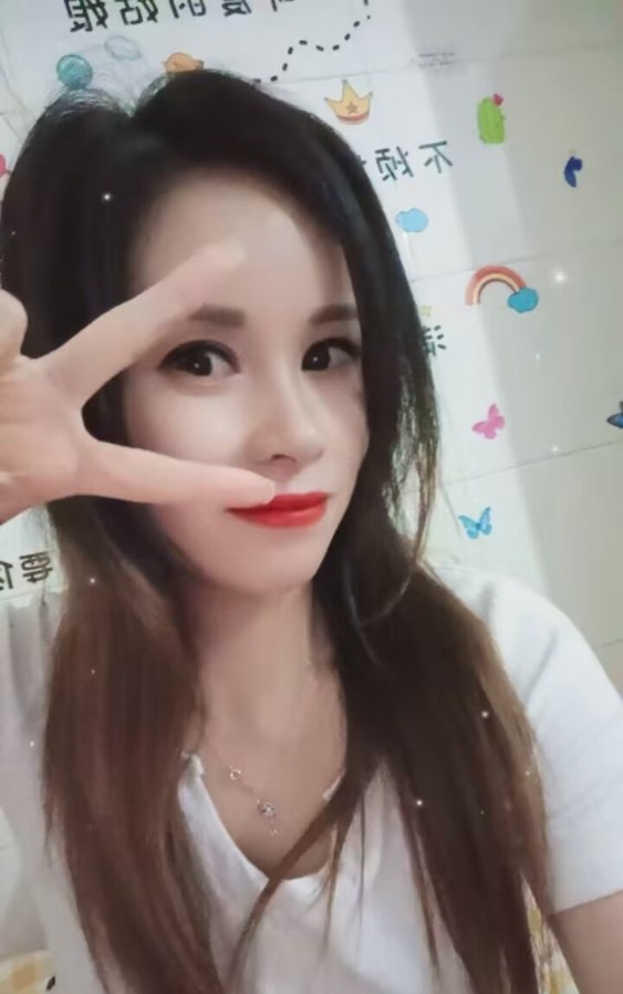 小榄美女