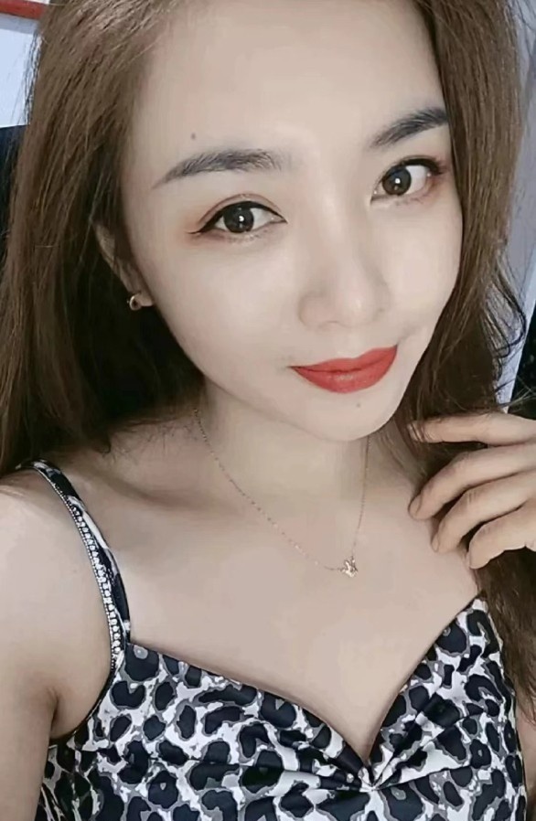 崇川韵味少妇