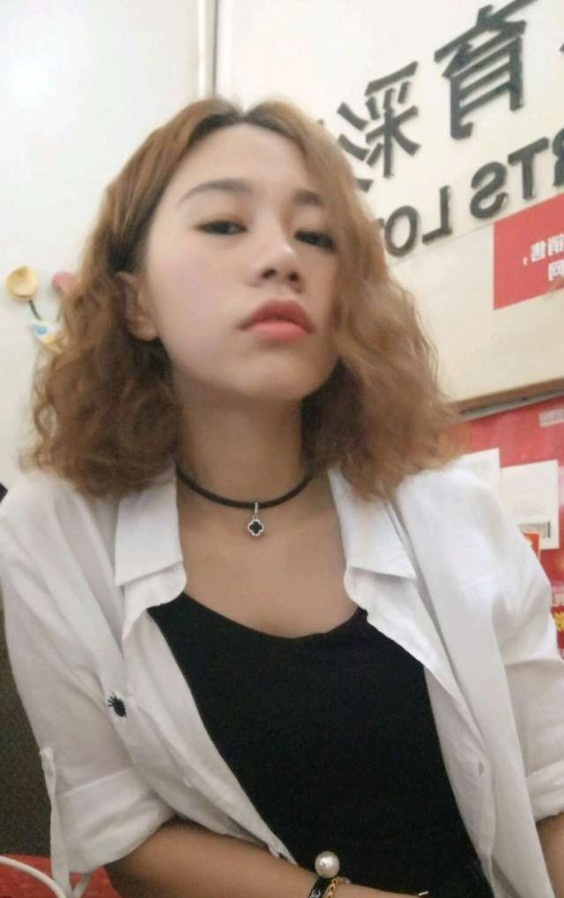 白云石井性感性感小陈
