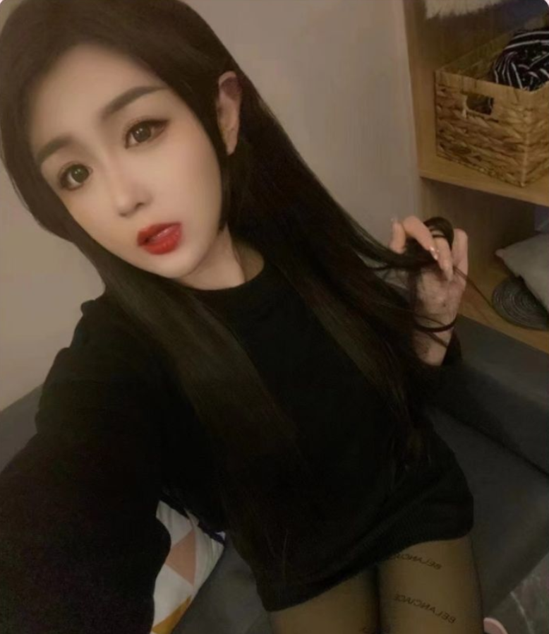 铁西花臂少女