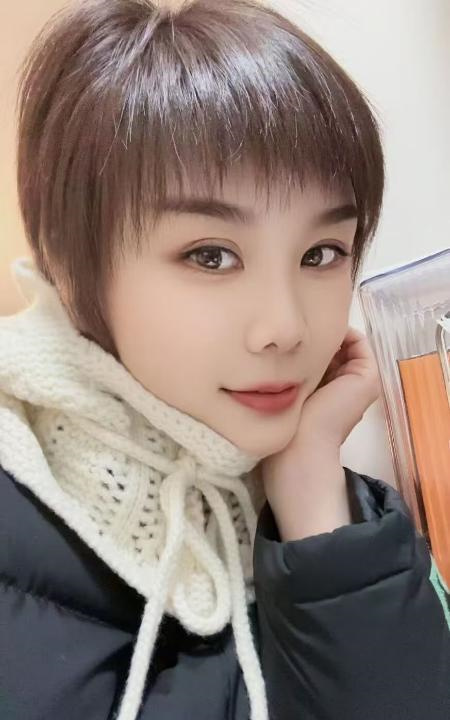 彤彤小姐姐