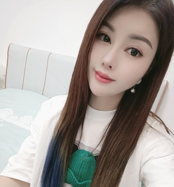 风骚瑜伽老师悦月