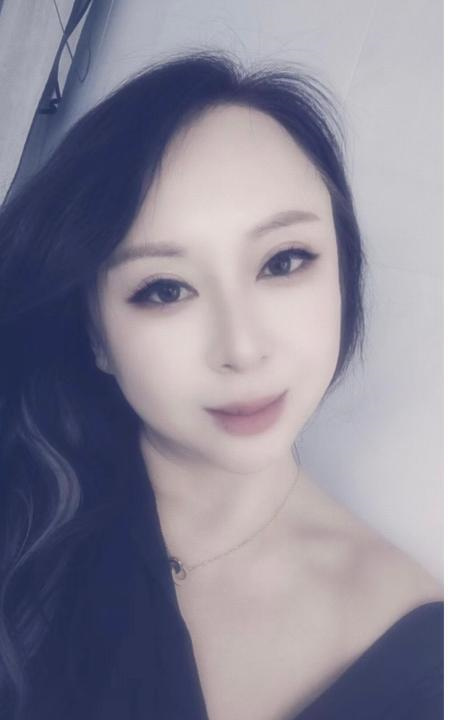 熟女依琳