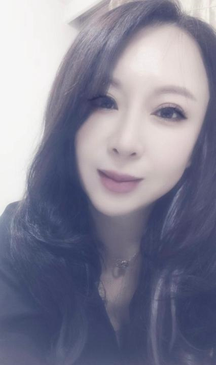 熟女依琳