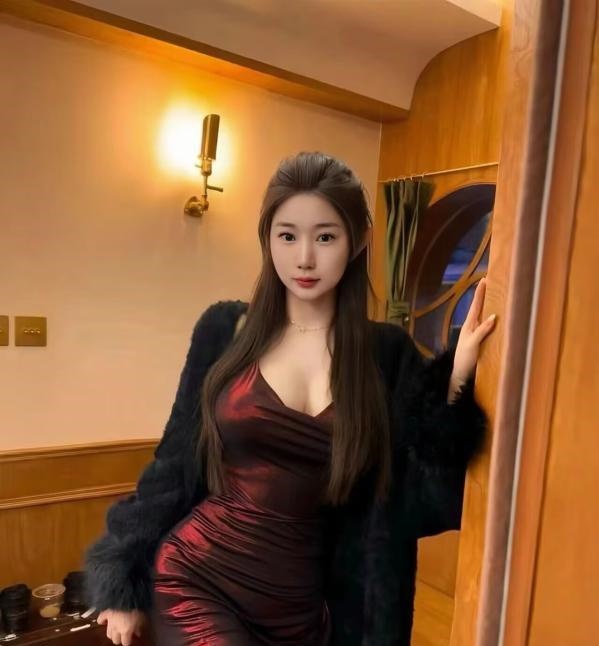 天府服务控诺依依