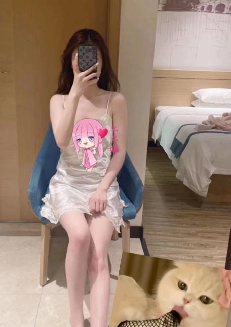 服务系美女洋洋