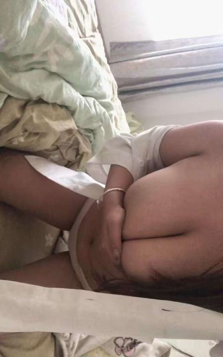 媛媛大胸妹子
