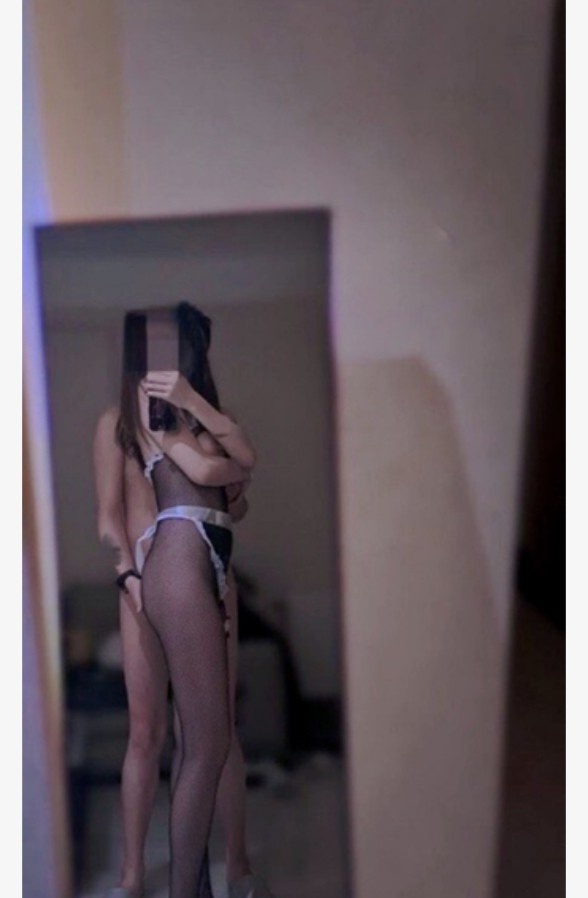 避雷龙华一个装学生妹的熟女