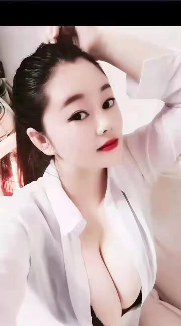 G奶坦克少妇
