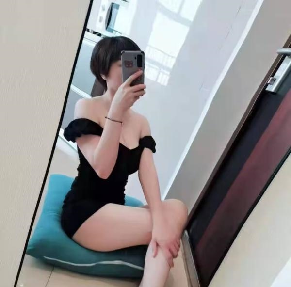 短发小妹得劲