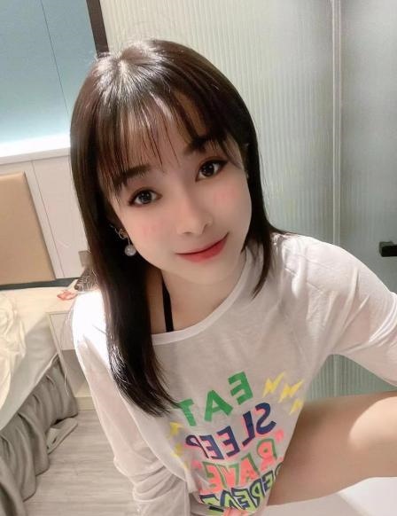 小美妇丽丽御姐