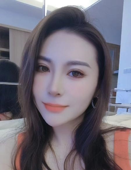 双胞胎骚御姐
