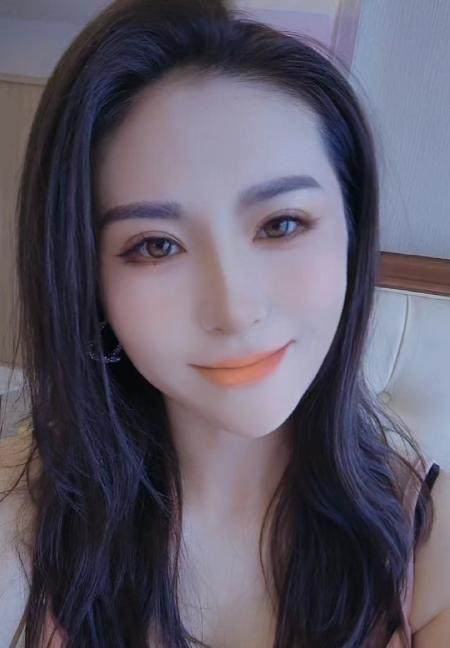 双胞胎骚御姐