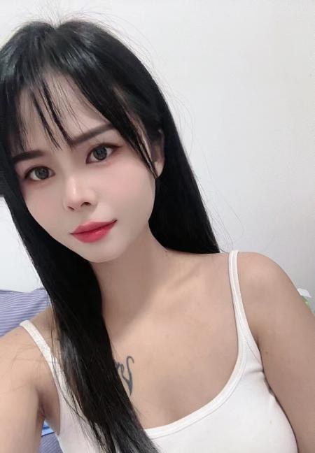 布依小娜