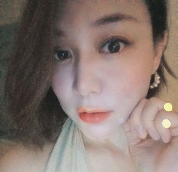 性感少妇石头姐