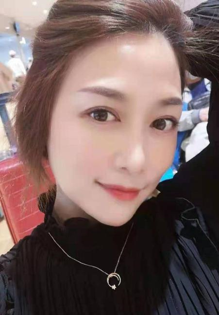 性感少妇石头姐