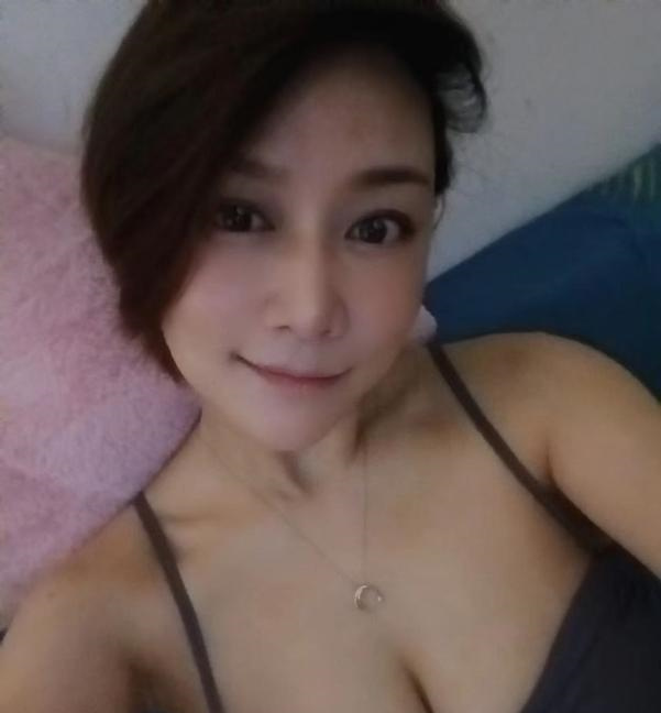 性感少妇石头姐
