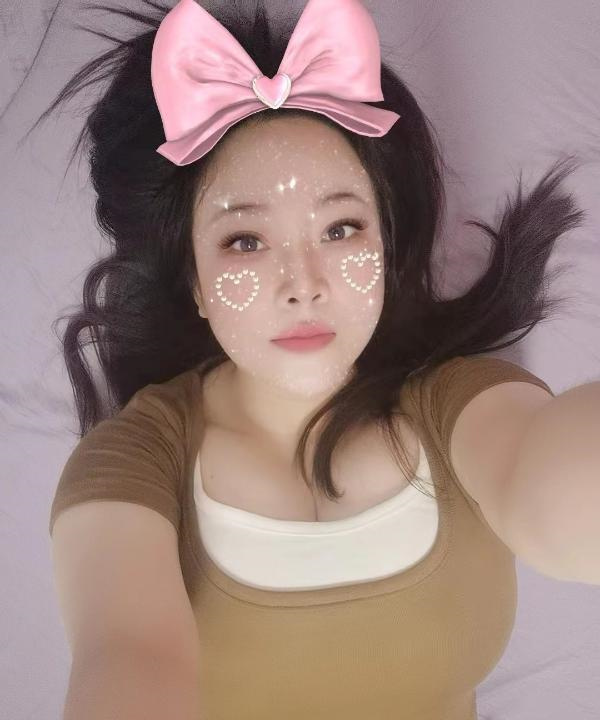 一字马巨乳老师