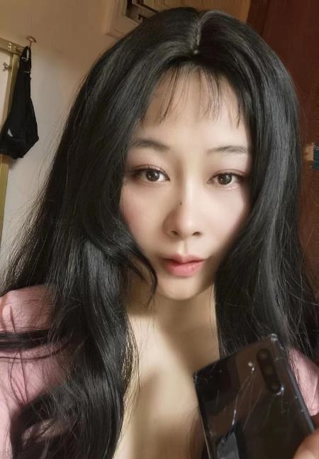 海珠韵味性感骚货