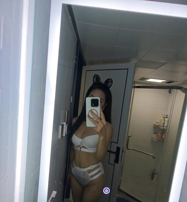中越混血  斯佳丽