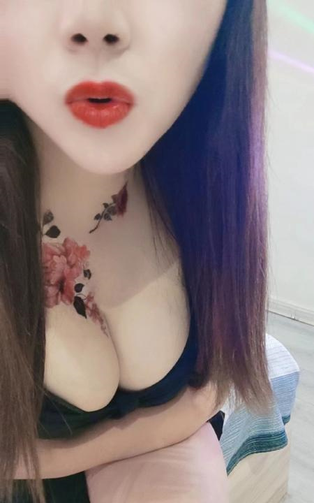 纹身大奶