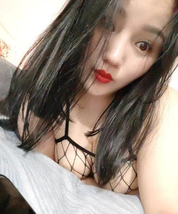 长宁爆乳微坦小姐姐
