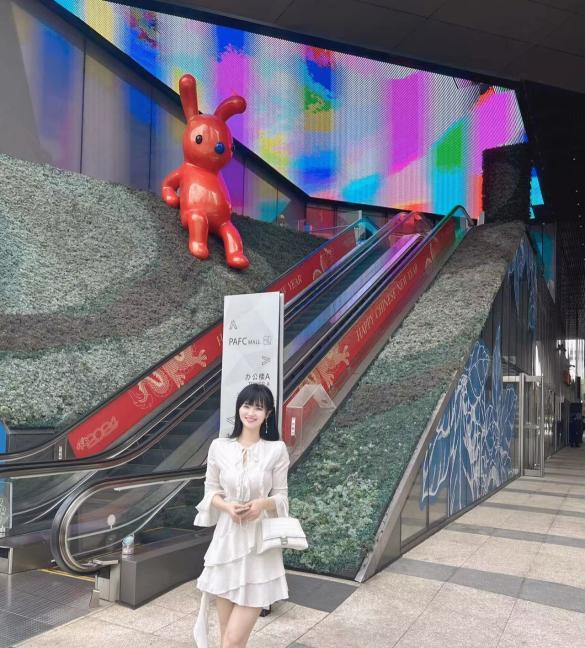 罗湖骚灵儿
