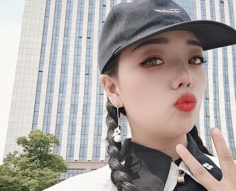 杨梦个人