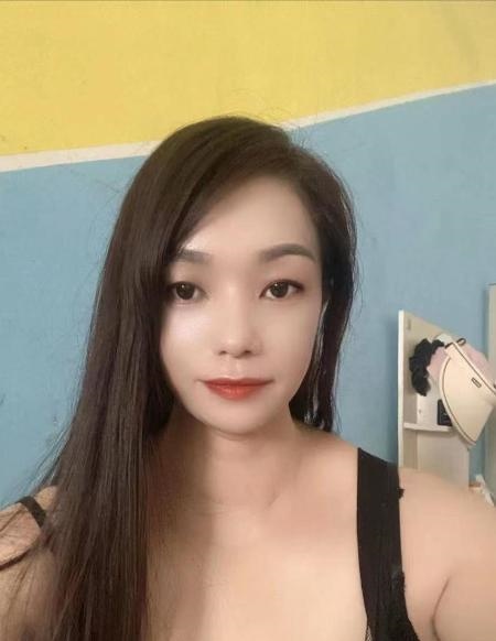 坪山巨乳少妇