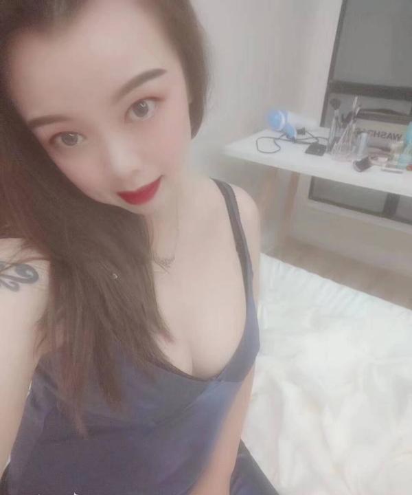 大奶冰冰