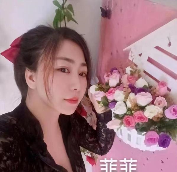 风骚御姐菲菲