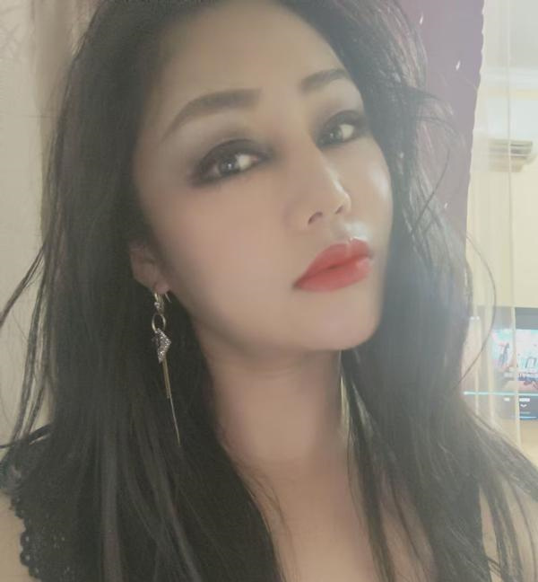 微胖东北少妇