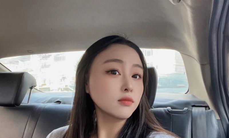 舞蹈一字马老师