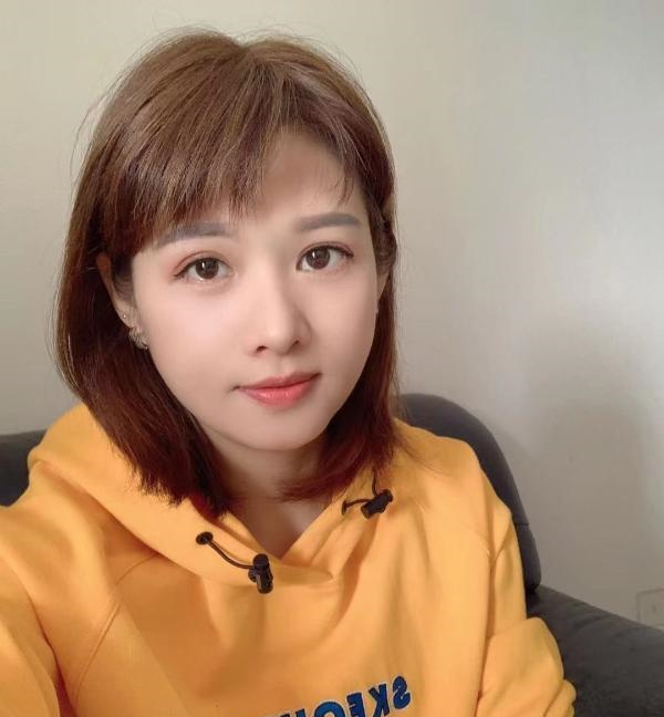 小姐姐佩儿