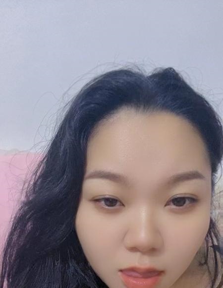静安圆脸妹淼淼