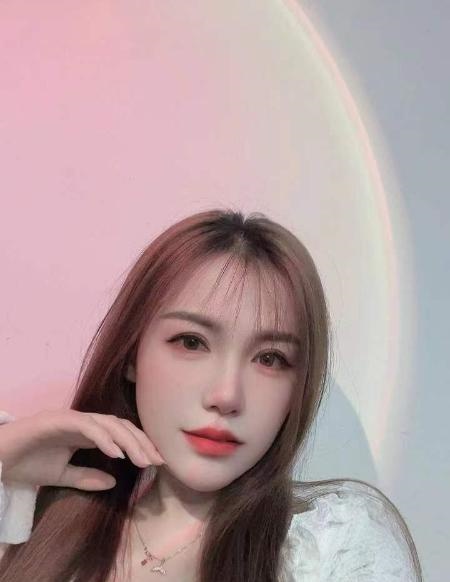 小巧玲珑艾米