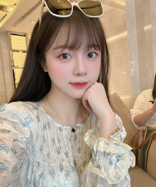 翘臀女友七七老师