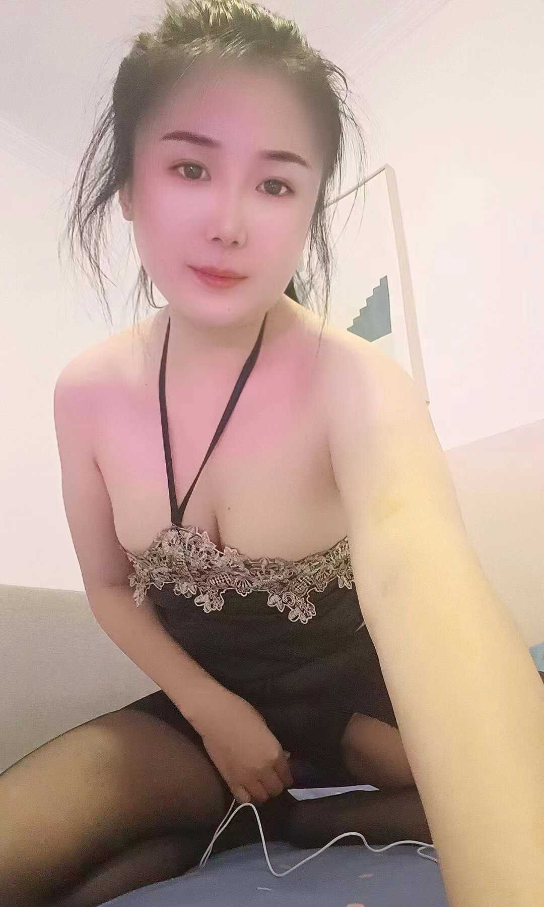 大奶苗条少妇泻火
