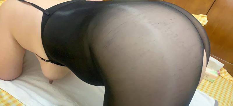 双飞肥臀熟女