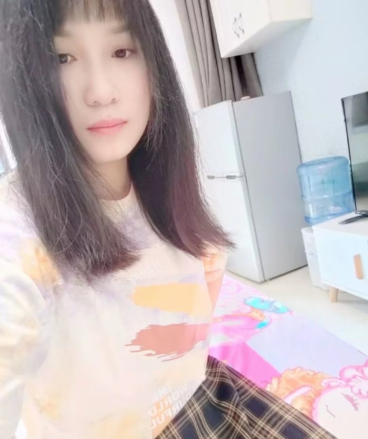 龙首原小嫩妹