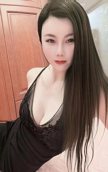姑苏气质感妹子