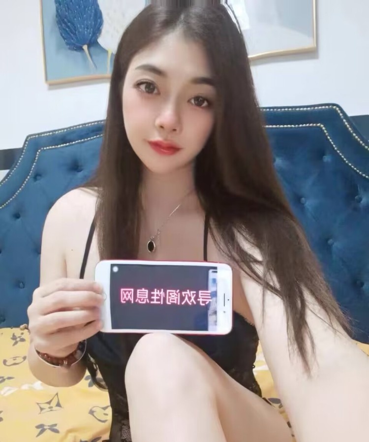 东站大漂亮带闺蜜双飞